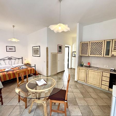 Kallistos Suites & Apartments Gallipoli Bagian luar foto