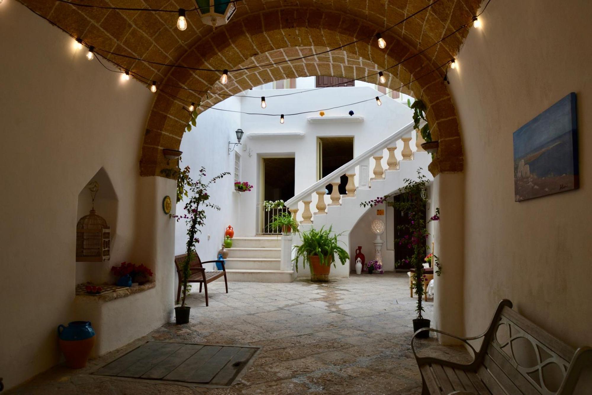 Kallistos Suites & Apartments Gallipoli Bagian luar foto