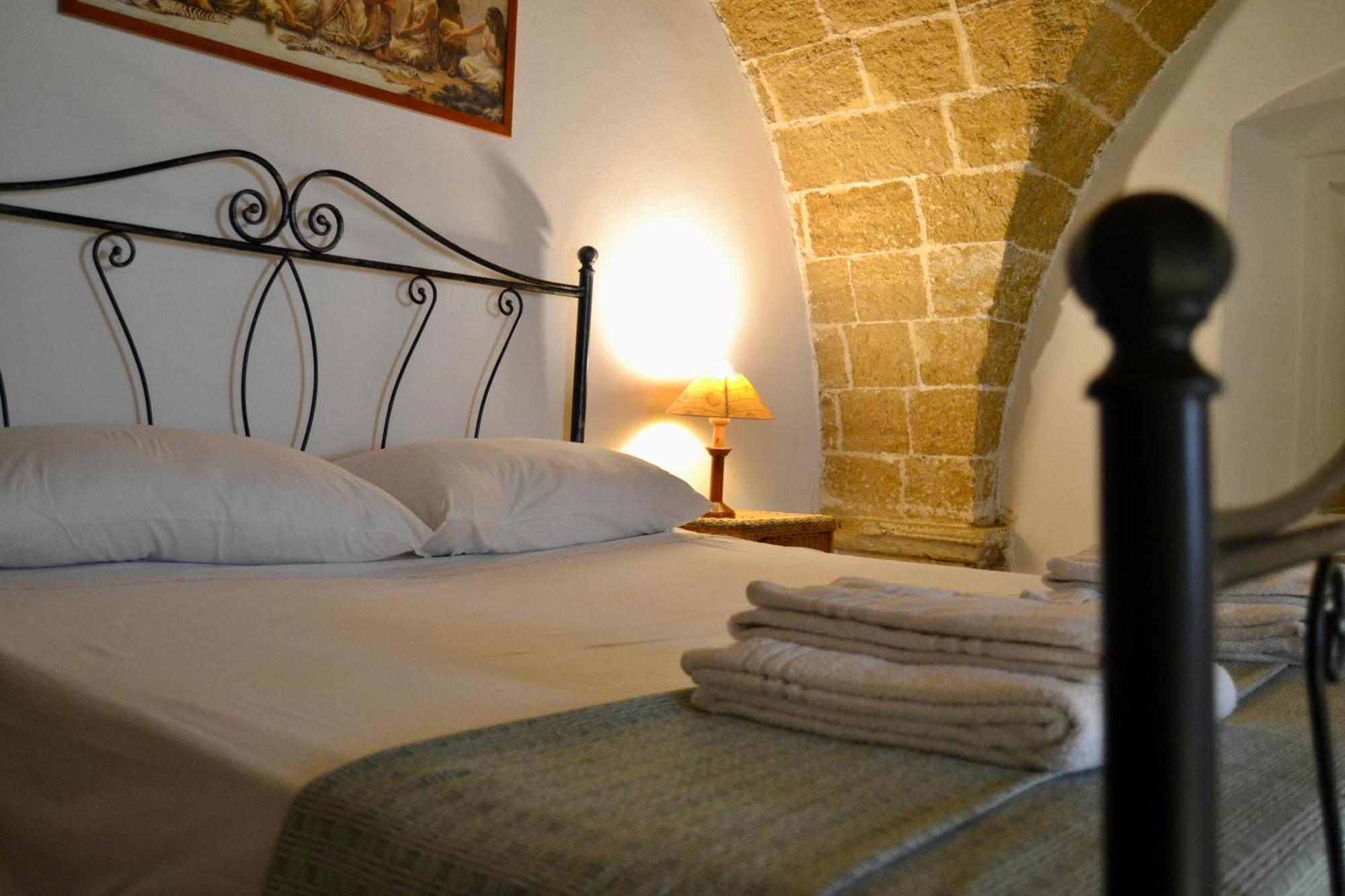 Kallistos Suites & Apartments Gallipoli Bagian luar foto