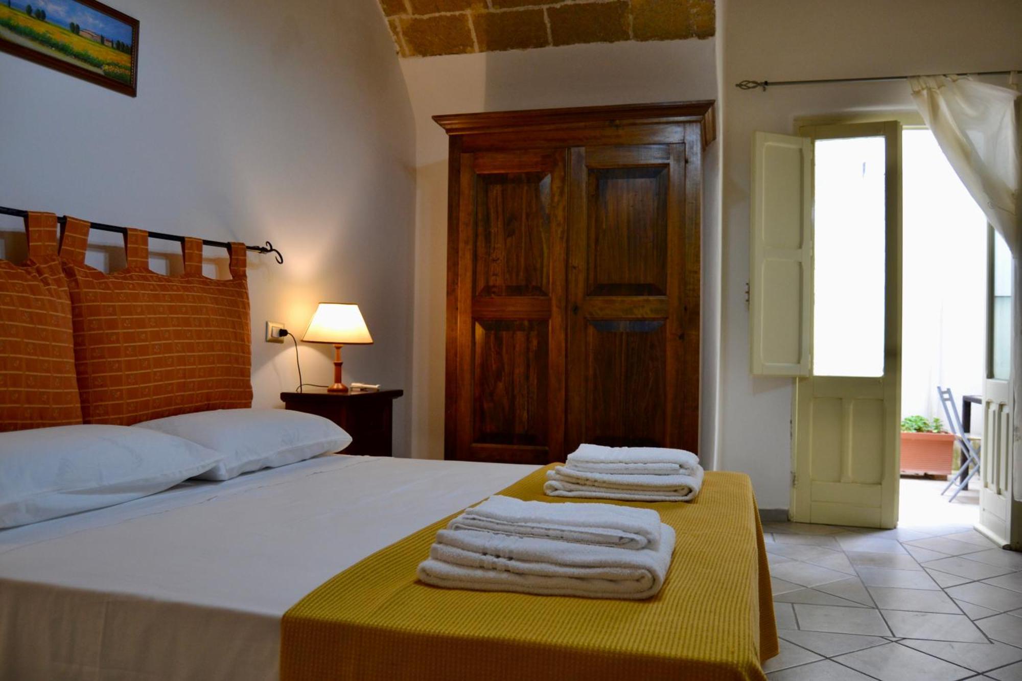 Kallistos Suites & Apartments Gallipoli Bagian luar foto
