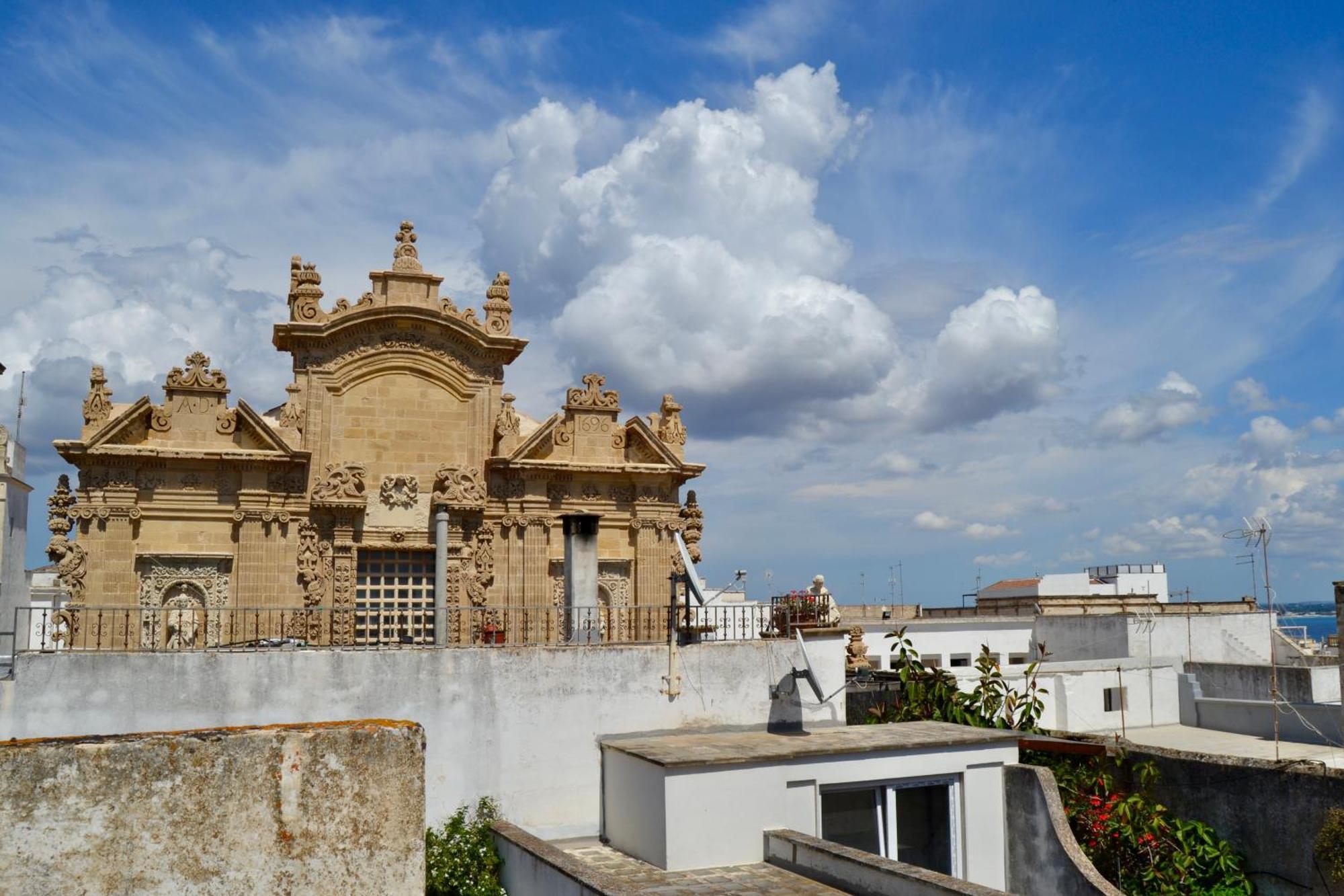 Kallistos Suites & Apartments Gallipoli Bagian luar foto