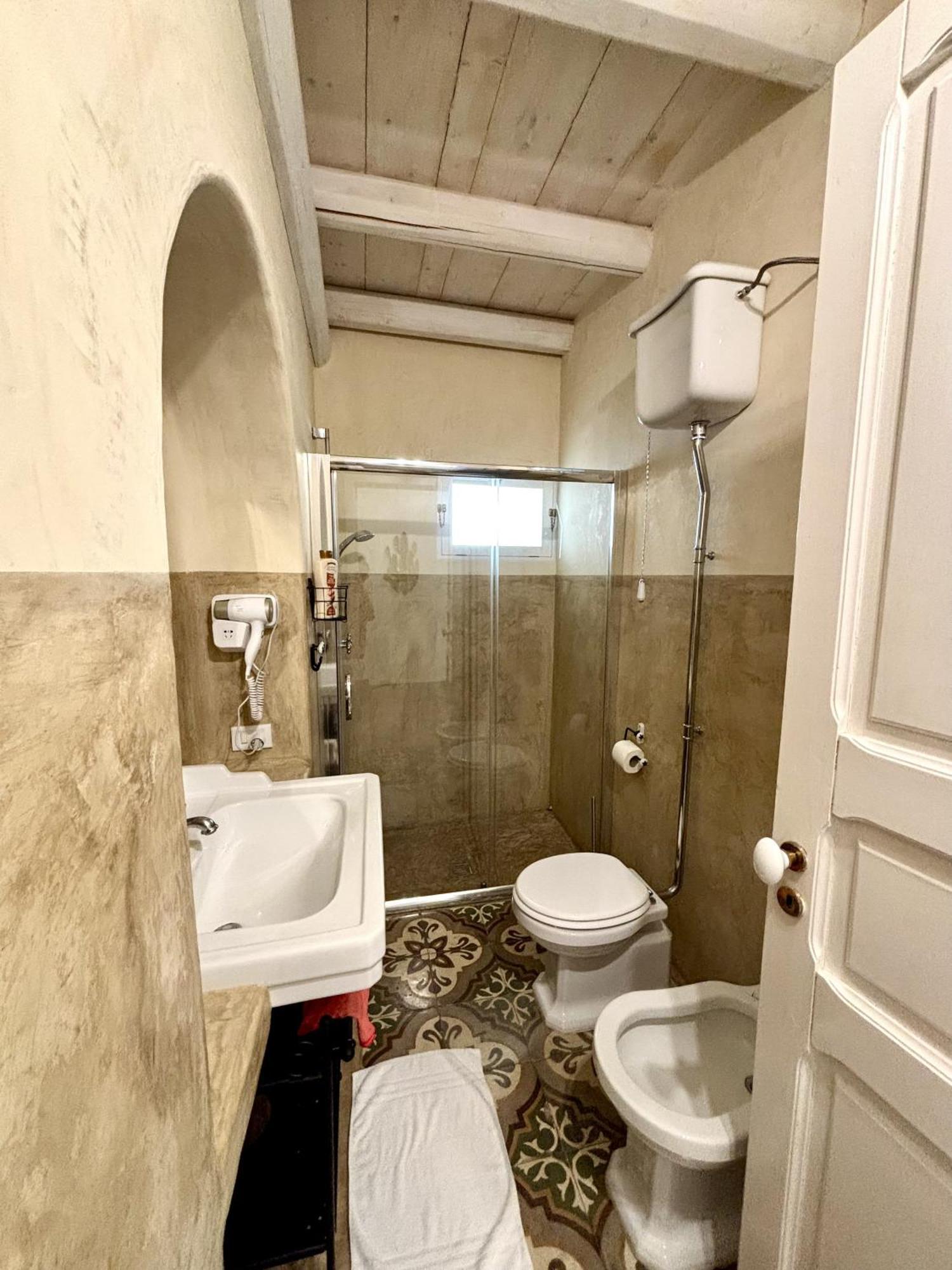 Kallistos Suites & Apartments Gallipoli Bagian luar foto