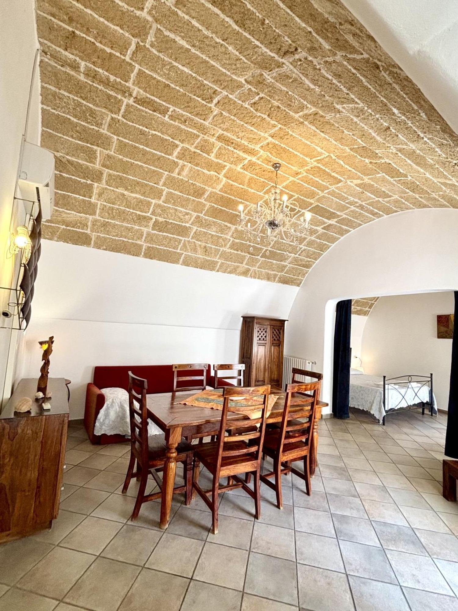 Kallistos Suites & Apartments Gallipoli Bagian luar foto