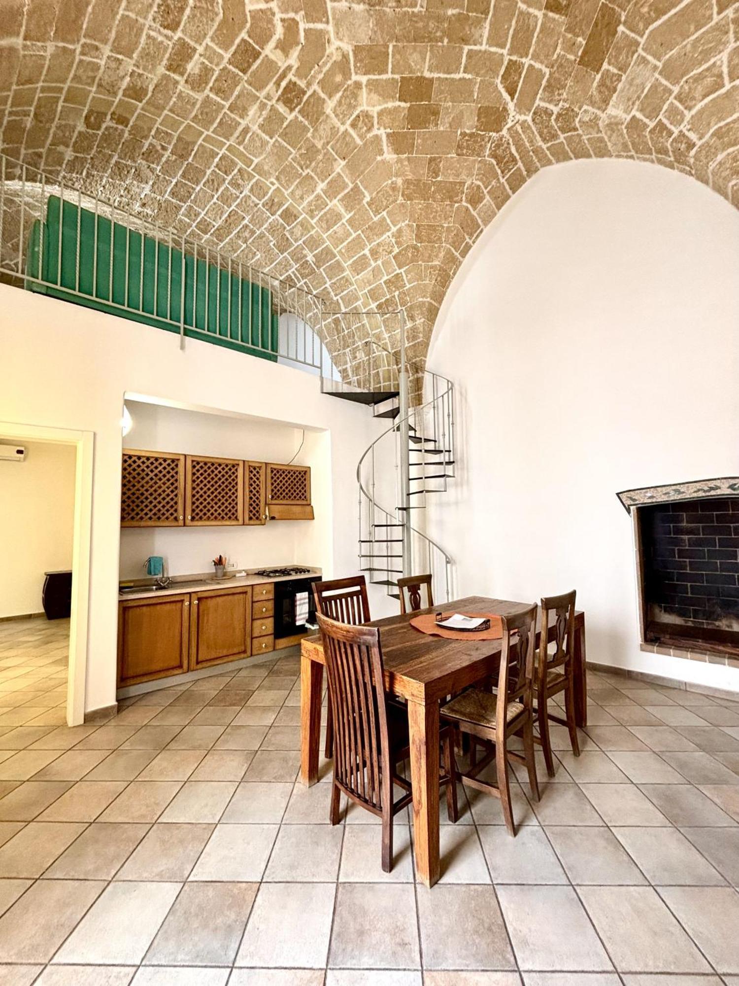 Kallistos Suites & Apartments Gallipoli Bagian luar foto
