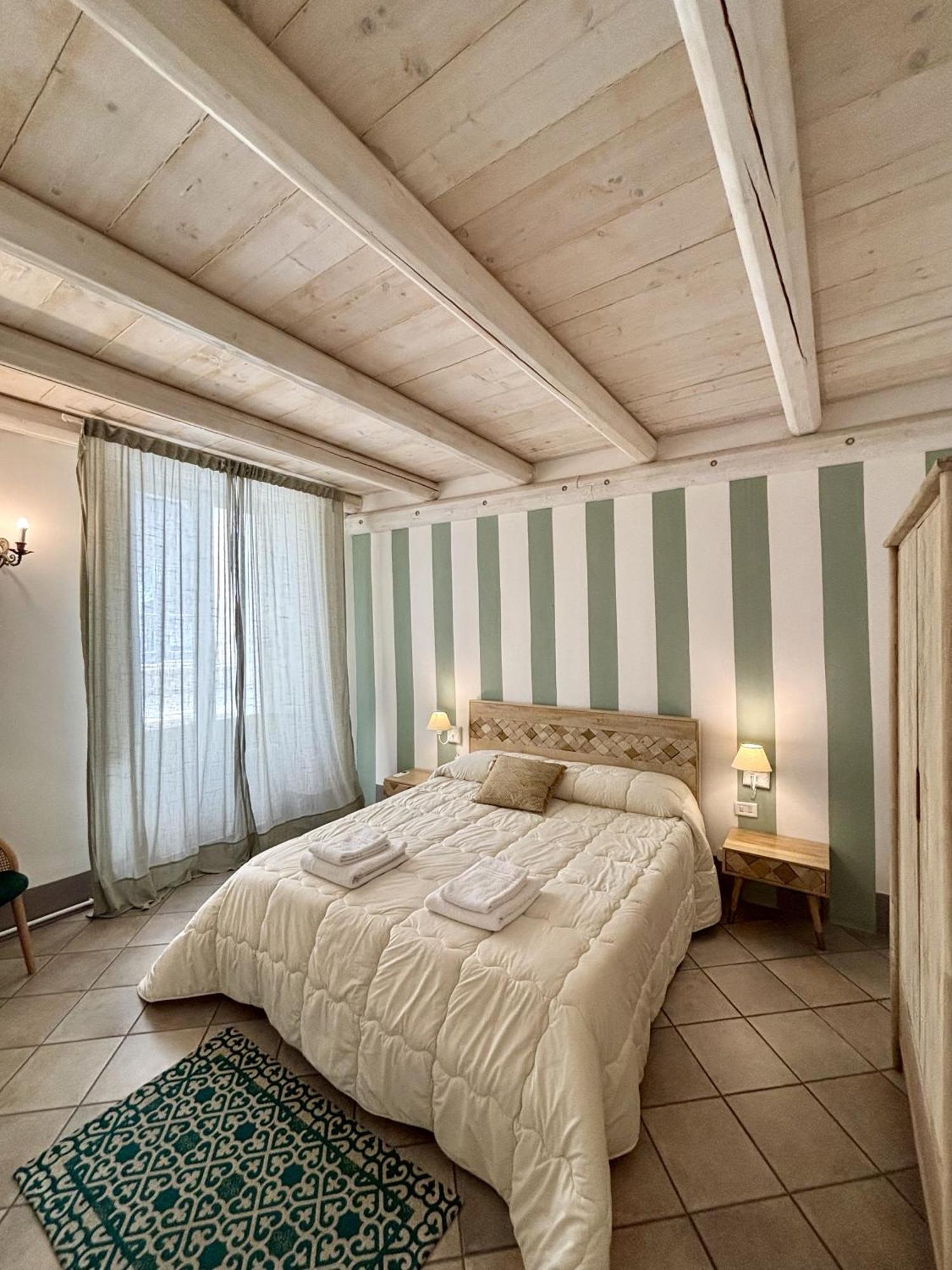 Kallistos Suites & Apartments Gallipoli Bagian luar foto