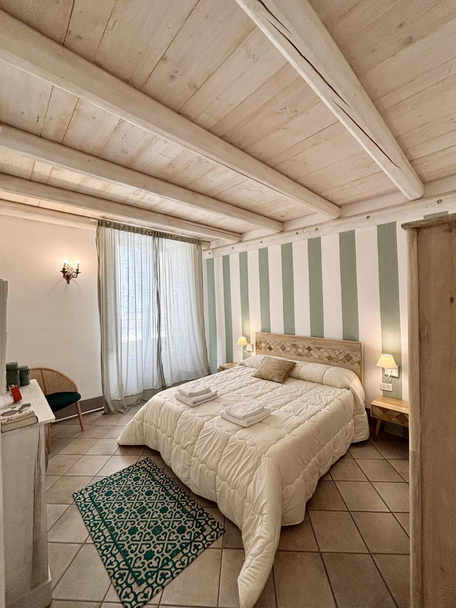 Kallistos Suites & Apartments Gallipoli Bagian luar foto